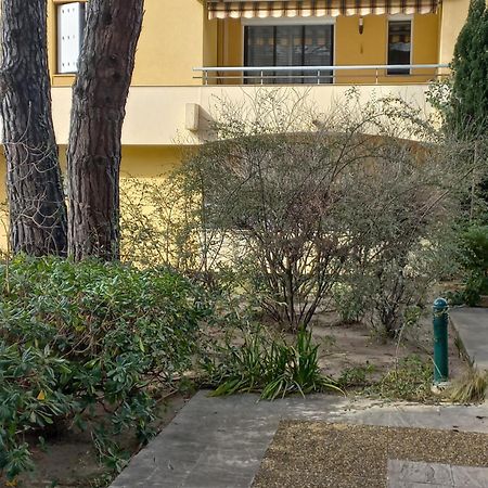 Frejus Plage, Appartement Entier , Piscine,Parking,Plage A 200M المظهر الخارجي الصورة