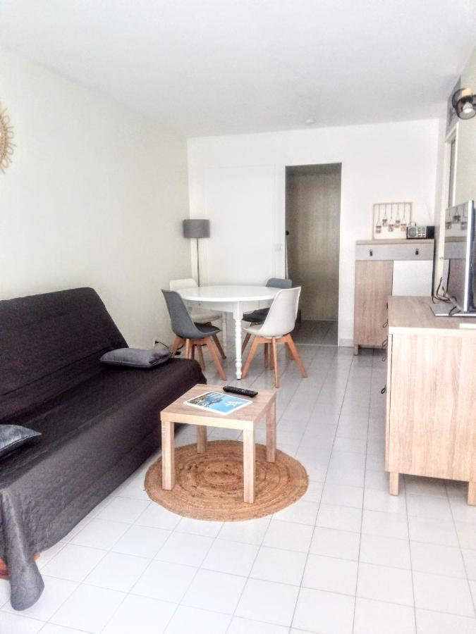 Frejus Plage, Appartement Entier , Piscine,Parking,Plage A 200M المظهر الخارجي الصورة