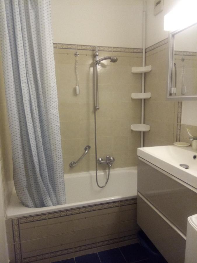 Frejus Plage, Appartement Entier , Piscine,Parking,Plage A 200M المظهر الخارجي الصورة